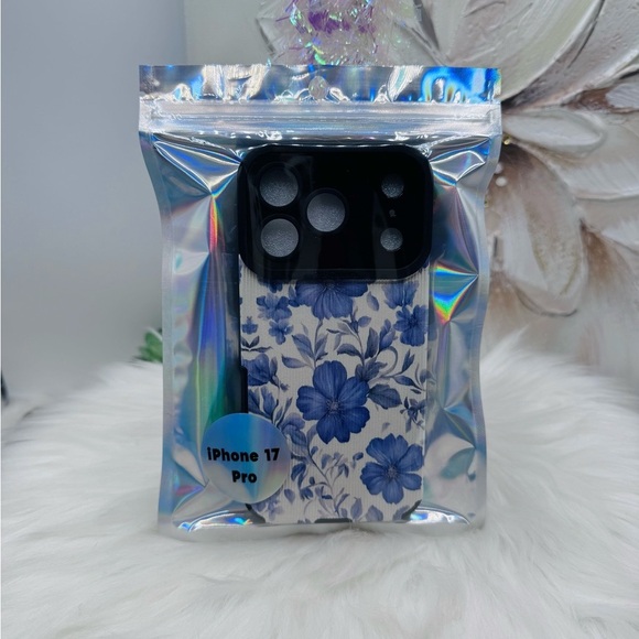 Other - Floral Pattern iPhone 17 Pro Case